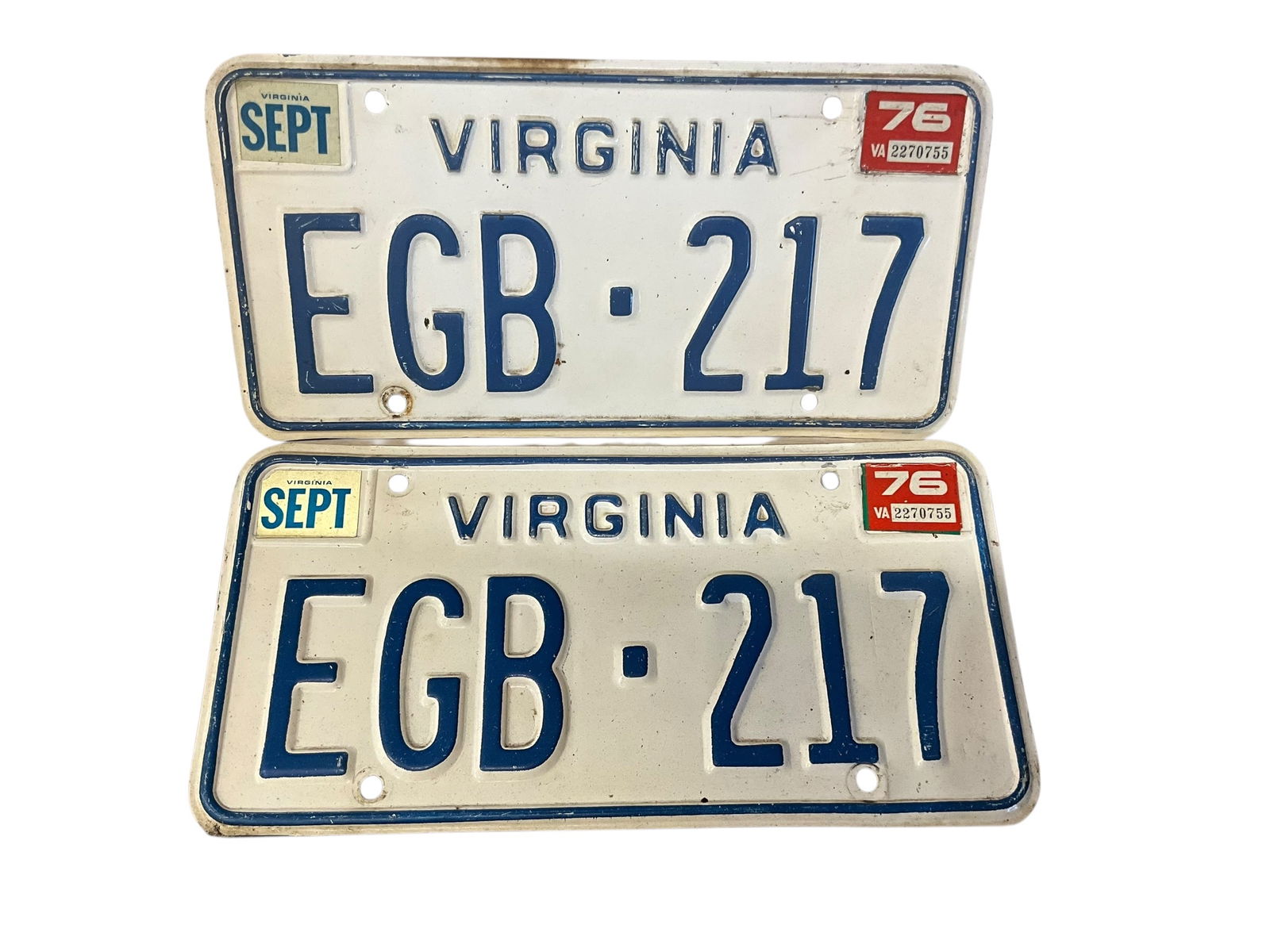 1976 Virginia Matching Pair Auto License Plate Tag (1 of 2)