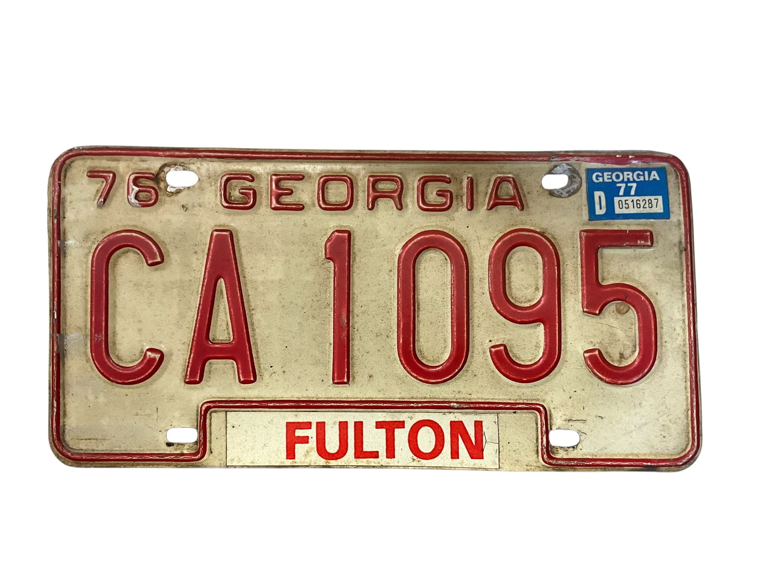 1976 Georgia Auto License Plate Tag: Used condition. See photos.