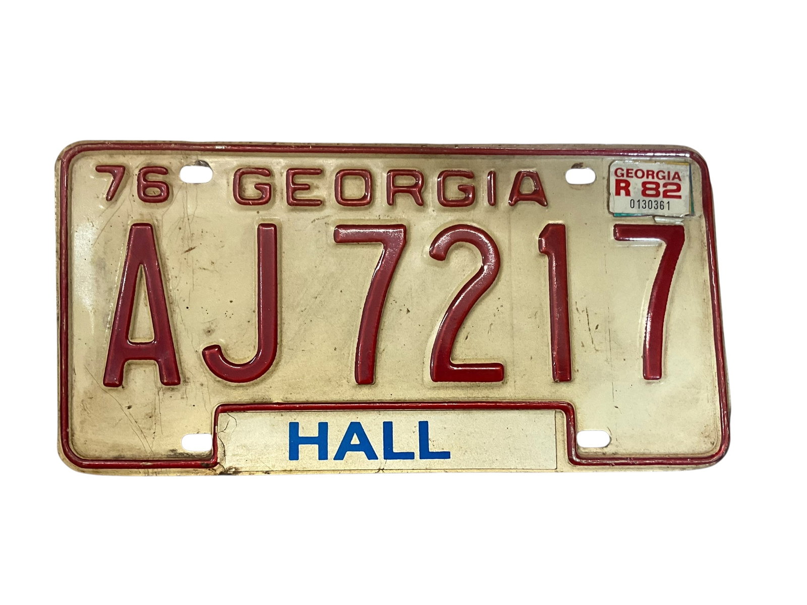 1976 Georgia Auto License Plate Tag: Used condition. See photos.