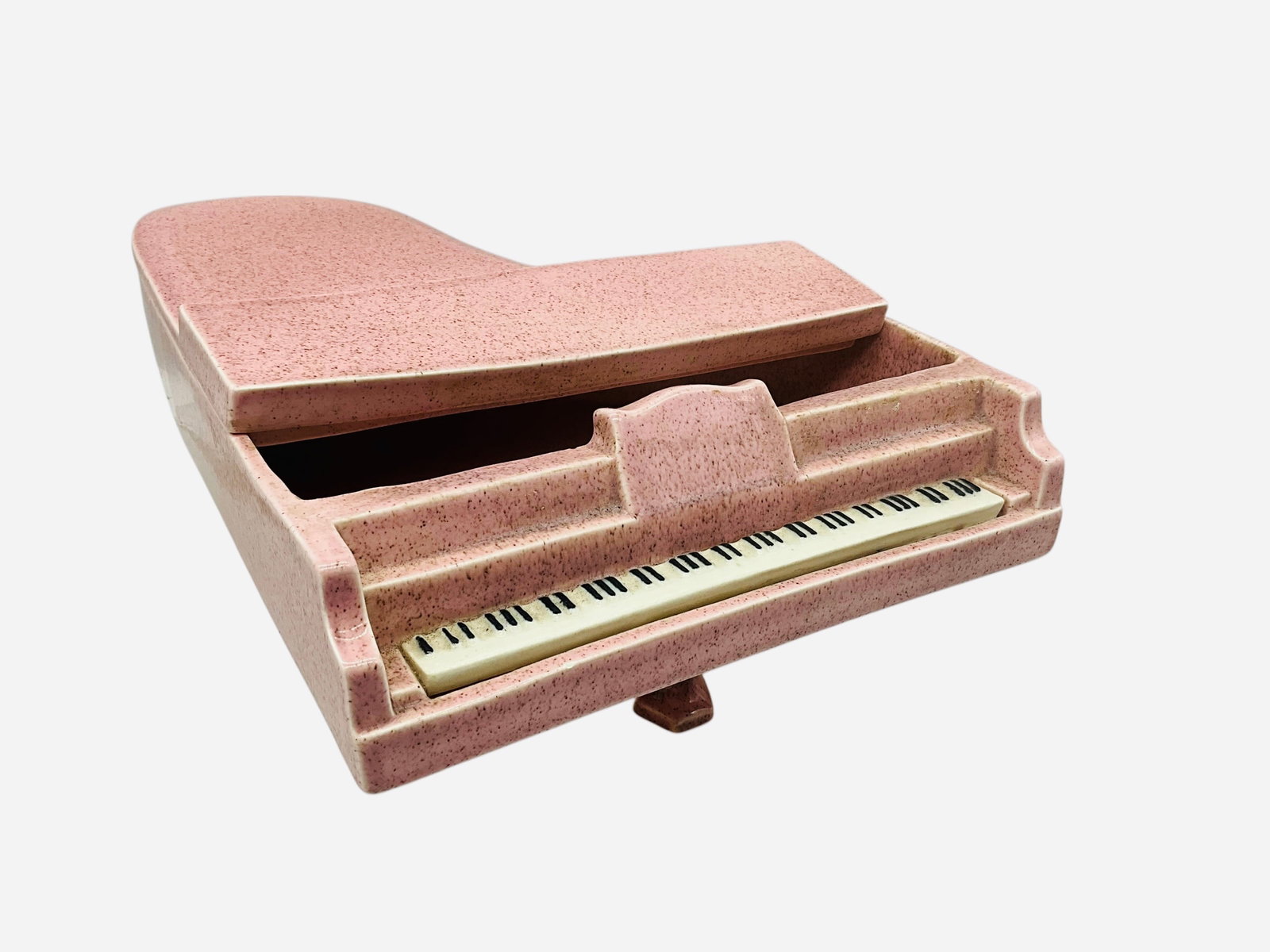 Mid Century Red Wing Pink Piano Planter: Mint condition. Stamped on bottom. Item measures 11"L x 9"W x 4.5"H.