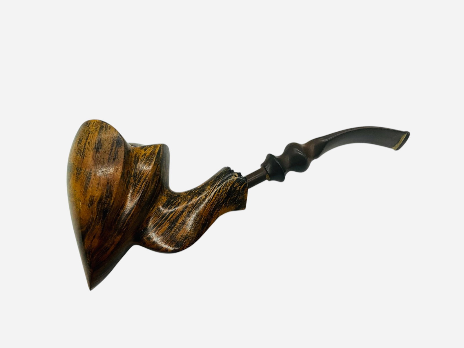 Ben Wade Golden Walnut Freehand Smoking Pipe: Excellent condition. Measures 6.5 inches long.