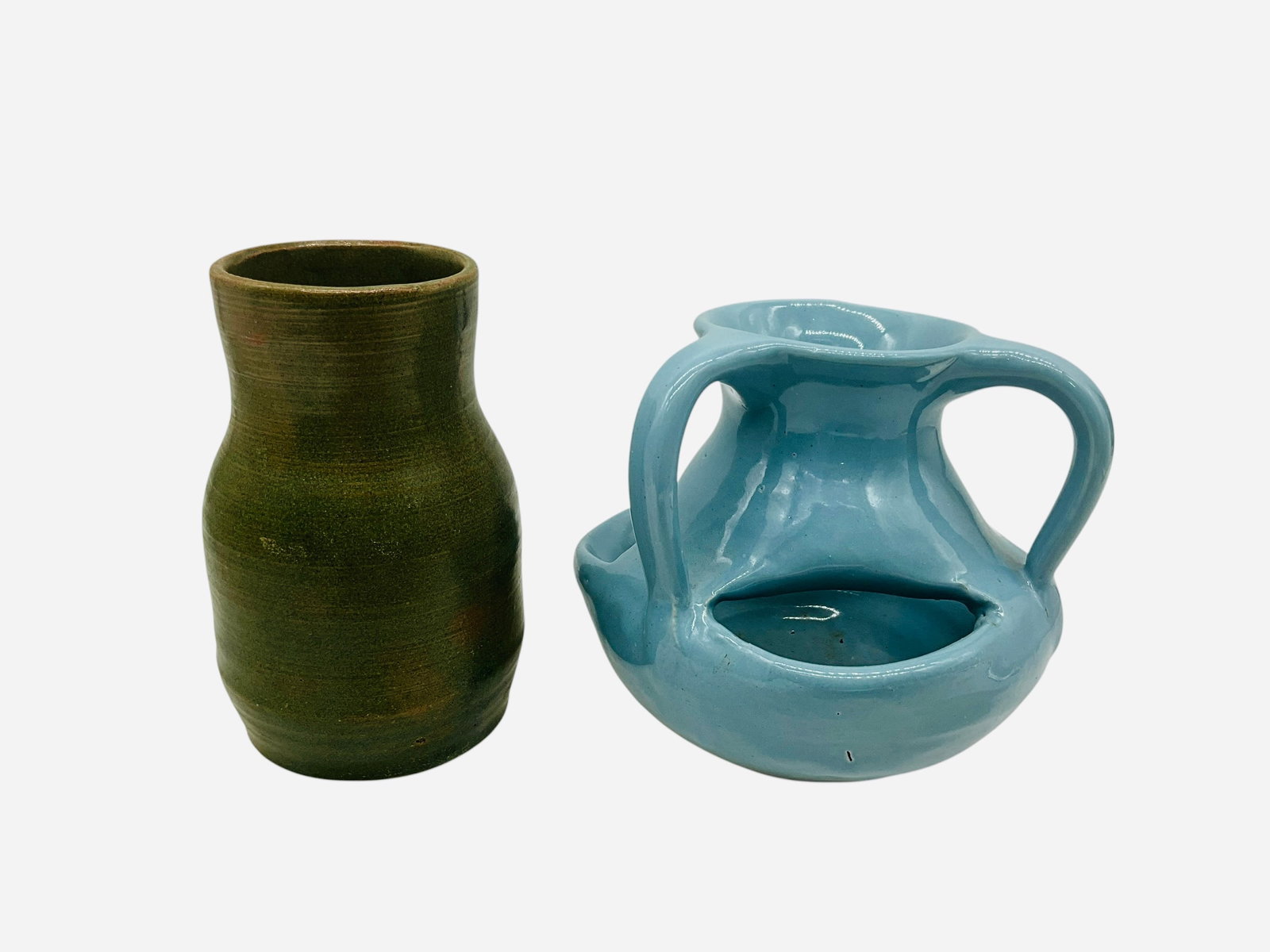 Pair Pottery Pieces / R.Wood & Blue Flower Vase Unsigned: Mint condition. 4 1/2 inches tall. 