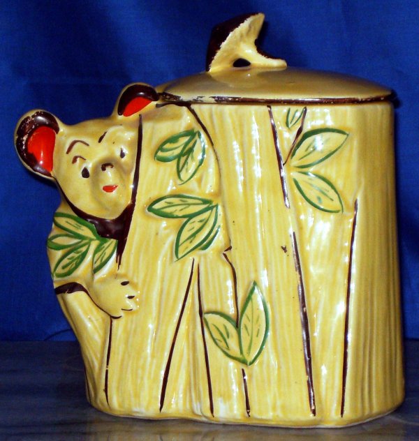 HONEY BEAR COOKIE JAR, MARKED MCCOY USA Manufactu: HONEY BEAR COOKIE JAR, MARKED MCCOY USA Manufacturer MCCOY POTTERY