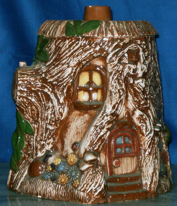 KEEBLER ELVES COOKIE HOUSE COOKIE JAR, KEEBLER ADV: KEEBLER ELVES COOKIE HOUSE COOKIE JAR, KEEBLER ADVERTISING Manufacturer ADVERTISING