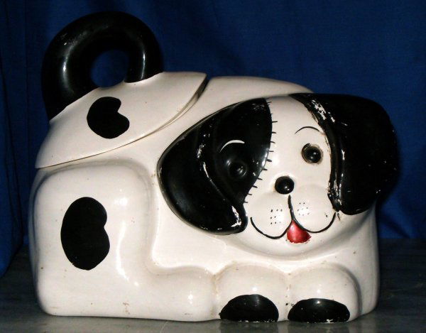 BLACK & WHITE DOG COOKIE JAR, STITCHS ON FACE, UNM: BLACK & WHITE DOG COOKIE JAR, STITCHS ON FACE, UNMARKED Manufacturer FOREIGN