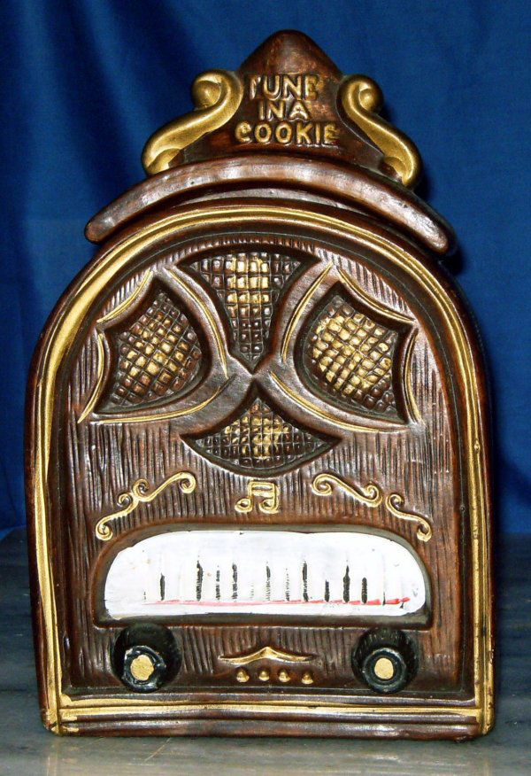 CALIFORNIA ORIGINAL OLD RADIO COOKIE JAR, MARKED 8: CALIFORNIA ORIGINAL OLD RADIO COOKIE JAR, MARKED 889 USA Manufacturer CALIFORNIA ORIGINAL
