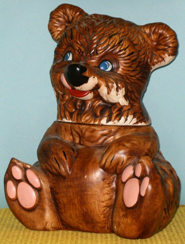 BEAR COOKIE JAR, MARKED G-405 USA Manufacturer U: BEAR COOKIE JAR, MARKED G-405 USA Manufacturer USA