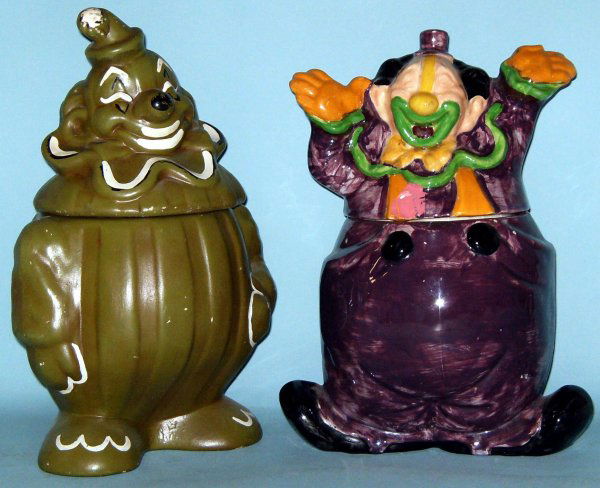 2 VINTAGE CLOWN COOKIE JARS: 2 VINTAGE CLOWN COOKIE JARS