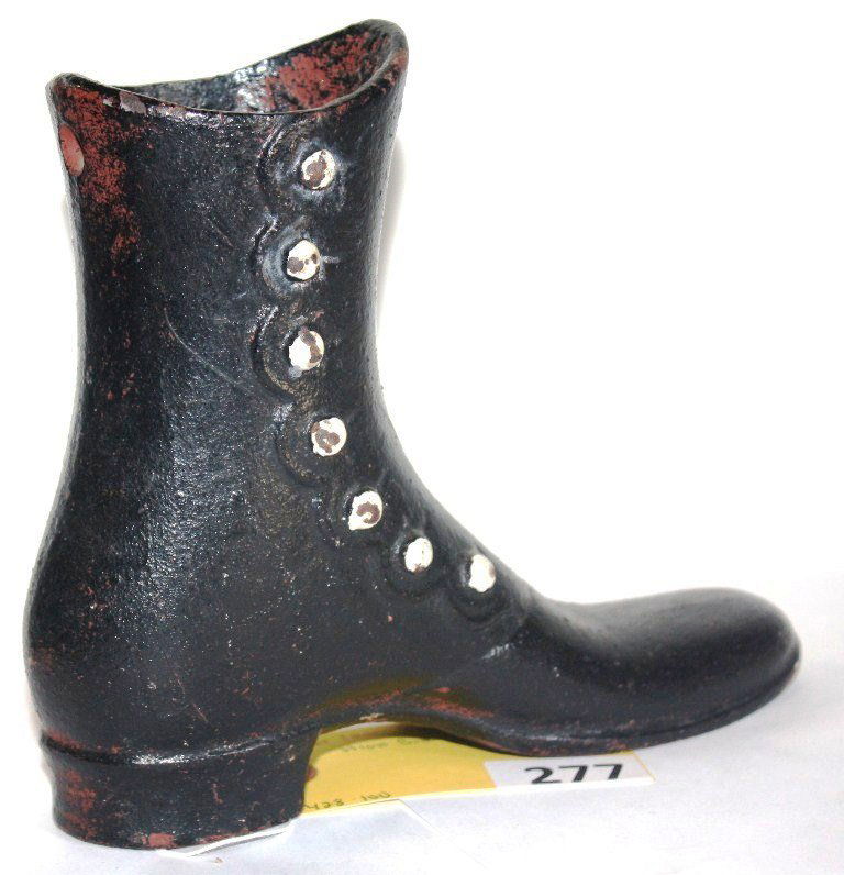 CAST IRON SHOE DISPLAY: CAST IRON SHOE DISPLAY HIGH BUTTON SHOE