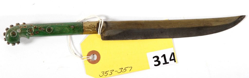 JADE ENGRAVED KNIFE: KNIFE BLADE WITH ENGRAVED GREEN JADE HANDLE