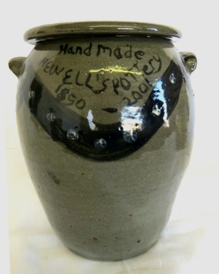 CHESTER HEWELL JUG: FAMILY HISTORY 2 GALLON JUG BY CHESTER HEWELL MEASURING 12'' TALL