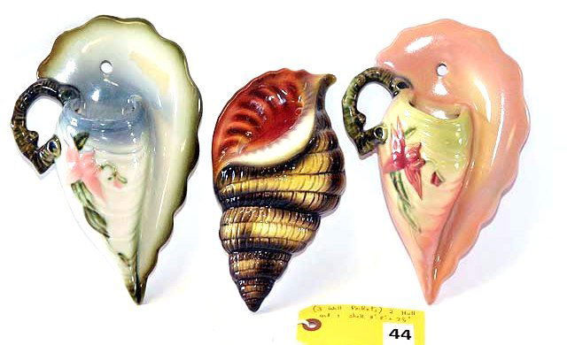 VINTAGE WALL POCKETS: WALL POCKETS,2 HULL AND 1 SHELL POCKET (3) MEASURING 8'', 8'' AND 7 1/4''