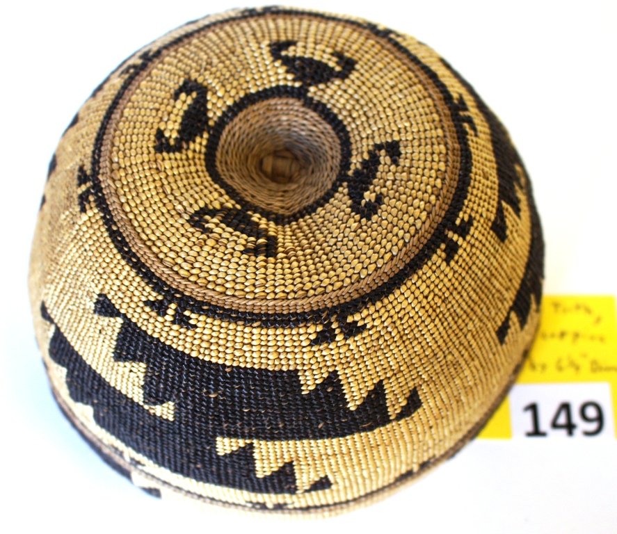KAROK HAT: KAROK HAT, SHARP TOOTH, LIZARD TRACK & SCORPION PATTERN, 3 1/4'' TALL X 6 1/4'' DIAMETER GOOD CONDITION