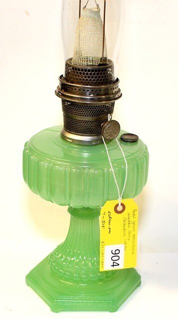 ALADDIN LAMP: PASTEL GREEN MOONSTONE ALADDIN LAMP, CATHEDDRAL PATTERN, C.1934