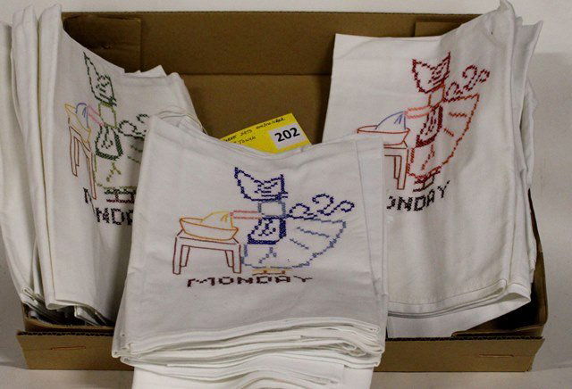 EMBROIDERD TEA TOWELS: LOT OF 3 SETS OF EMBROIDERD TEA TOWELS, DAYS OF THE WEEK (MONDAY-SUNDAY)