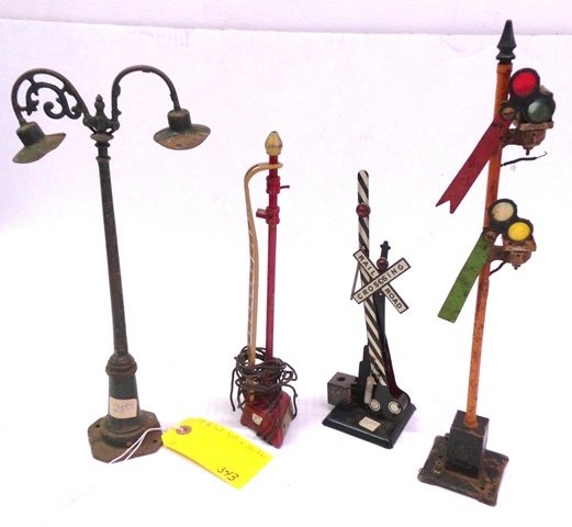 4 RAILROAD LIGHTS AND SWITCHES: 4 RAILROAD LIGHTS AND SWITCHES