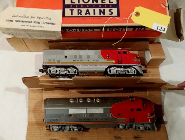 LOT OF 2 LIONEL 2343 F-3 AA UNITS, WITH BOXES,: LOT OF 2 LIONEL 2343 F-3 AA UNITS, WITH BOXES, CONDITION IS VERY GOOD BUT NOT RUNNING