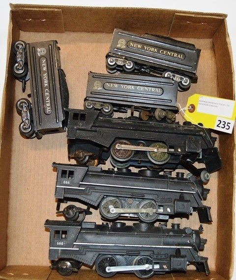 MARX #666 ENGINE WITH TENDER 3, NO BOX IN POOR: MARX #666 ENGINE WITH TENDER 3, NO BOX IN POOR CONDITION
