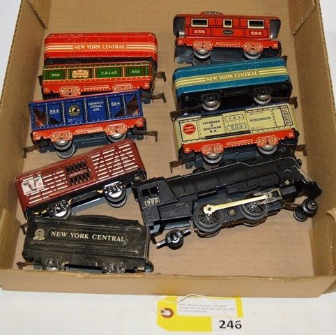 MARX FREIGHT TRAIN SET WITH #999 LOCOMOTIVE, NO BOX,: MARX FREIGHT TRAIN SET WITH #999 LOCOMOTIVE, NO BOX, ENGINE RUNS, FAIR TO GOOD CONDITION