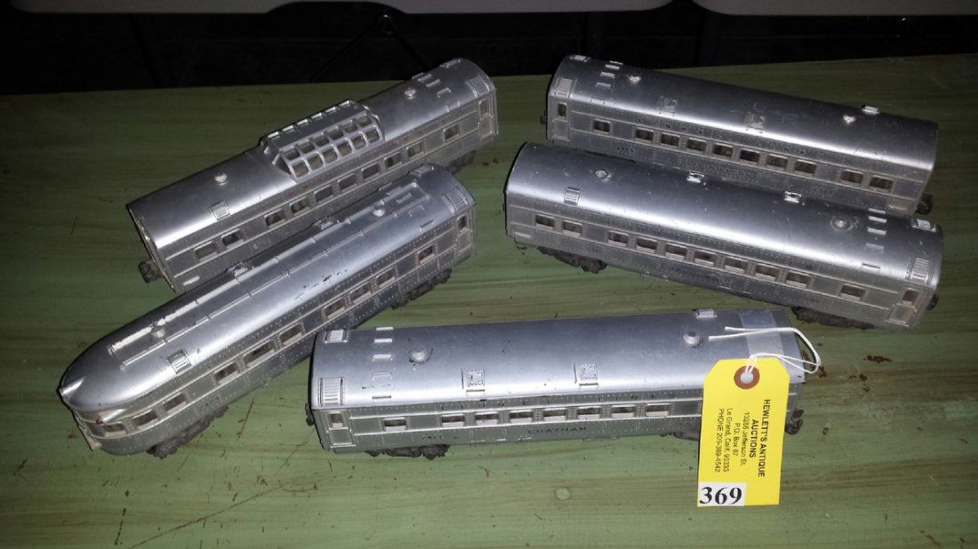 LIONEL PASSANGER CARS: LOT OF 5 LIONEL PASSENGER CARS, 2421,2422,2423,2429 &2432, FAIR CONDITION