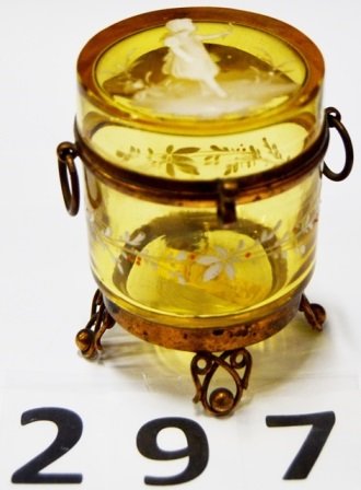 COVERED BOX IN BRASS FRAME: MARY GREGORY AMBER COVERED BOX IN BRASS FRAME