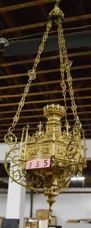 HANGING GOTHIC STYLE CANDLE HOLDER: CHURCH OR CATHEDRAL HANGING BRASS GOTHIC STYLE CANDLE HOLDER