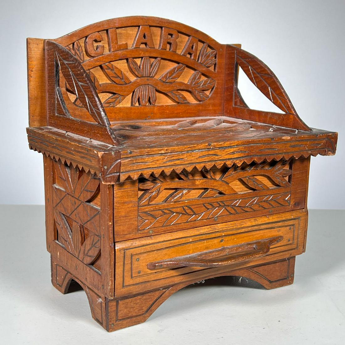 FOLK ART SWAN BOX "CLARA" (1 of 20)