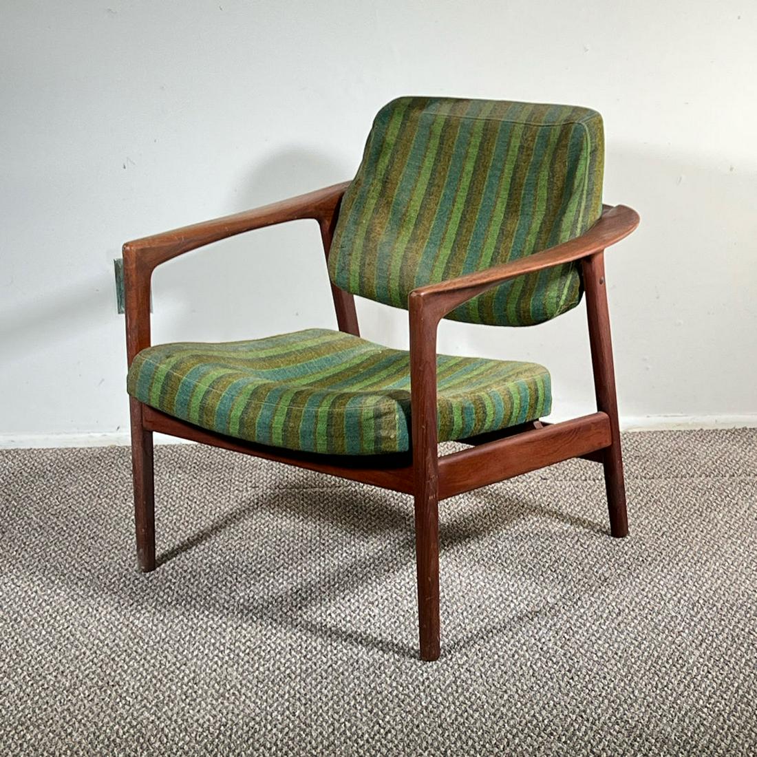 DUX MID CENTURY ARMCHAIR (1 of 8)