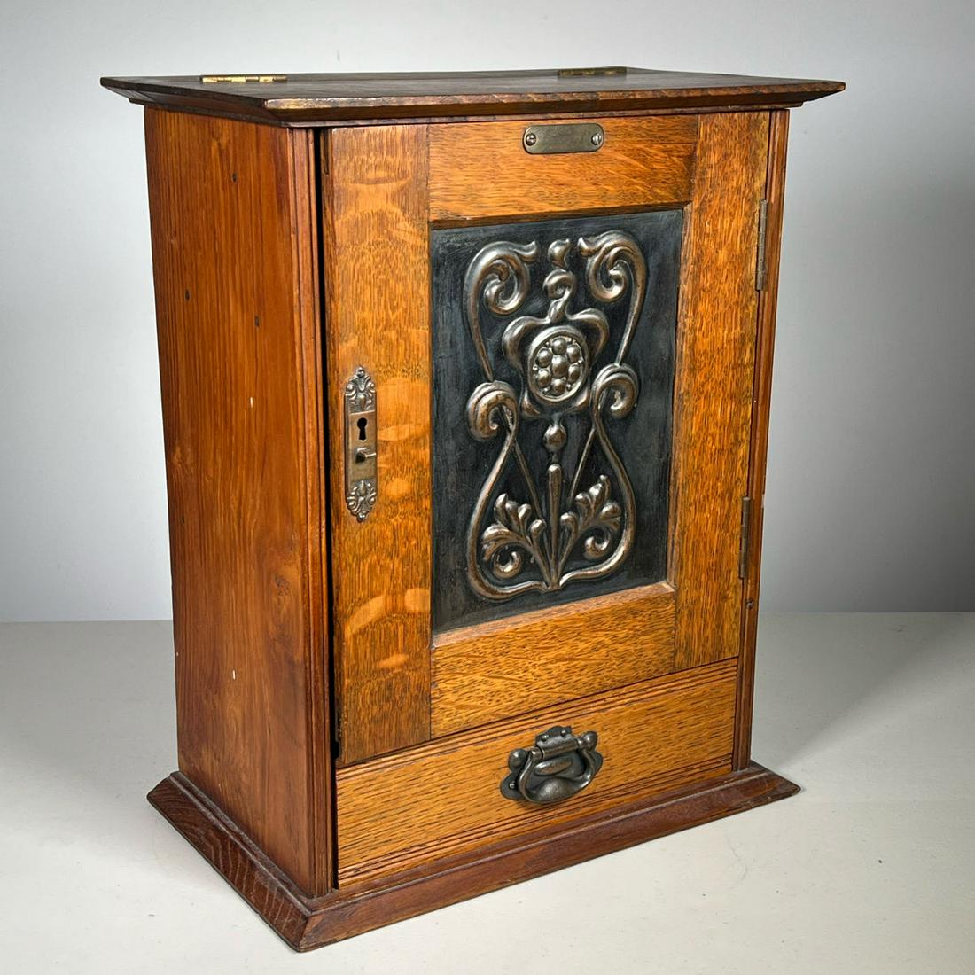 ARTS & CRAFTS PIPE BOX (1 of 20)