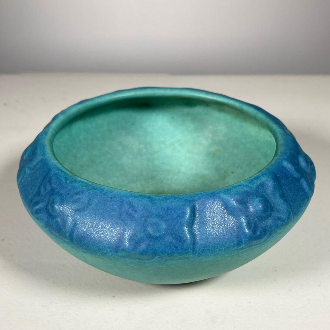 VAN BRIGGLE LOW POT (1 of 10)