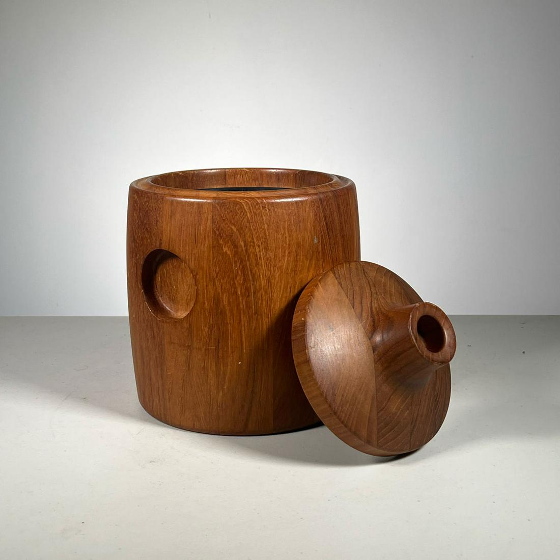 GEORG JENSEN MID CENTURY ICE BUCKET (1 of 7)