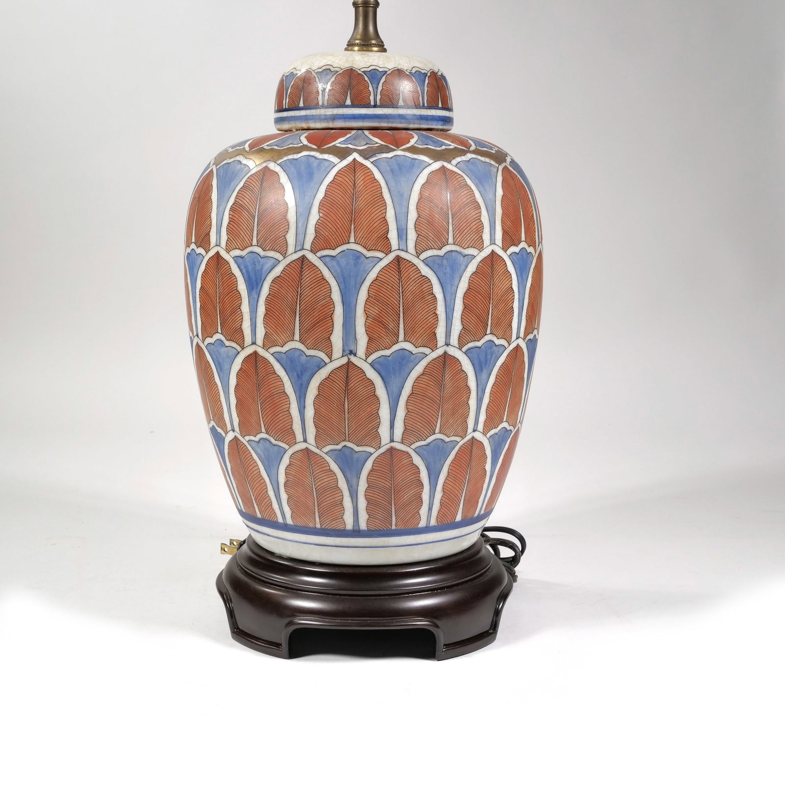 CHINESE GINGER JAR: Mounted as a lamp - h. 11.25 x dia. 8 in. (jar only) Provenance: Items from an Armonk, NY Lady Inventory Code: 4K-5