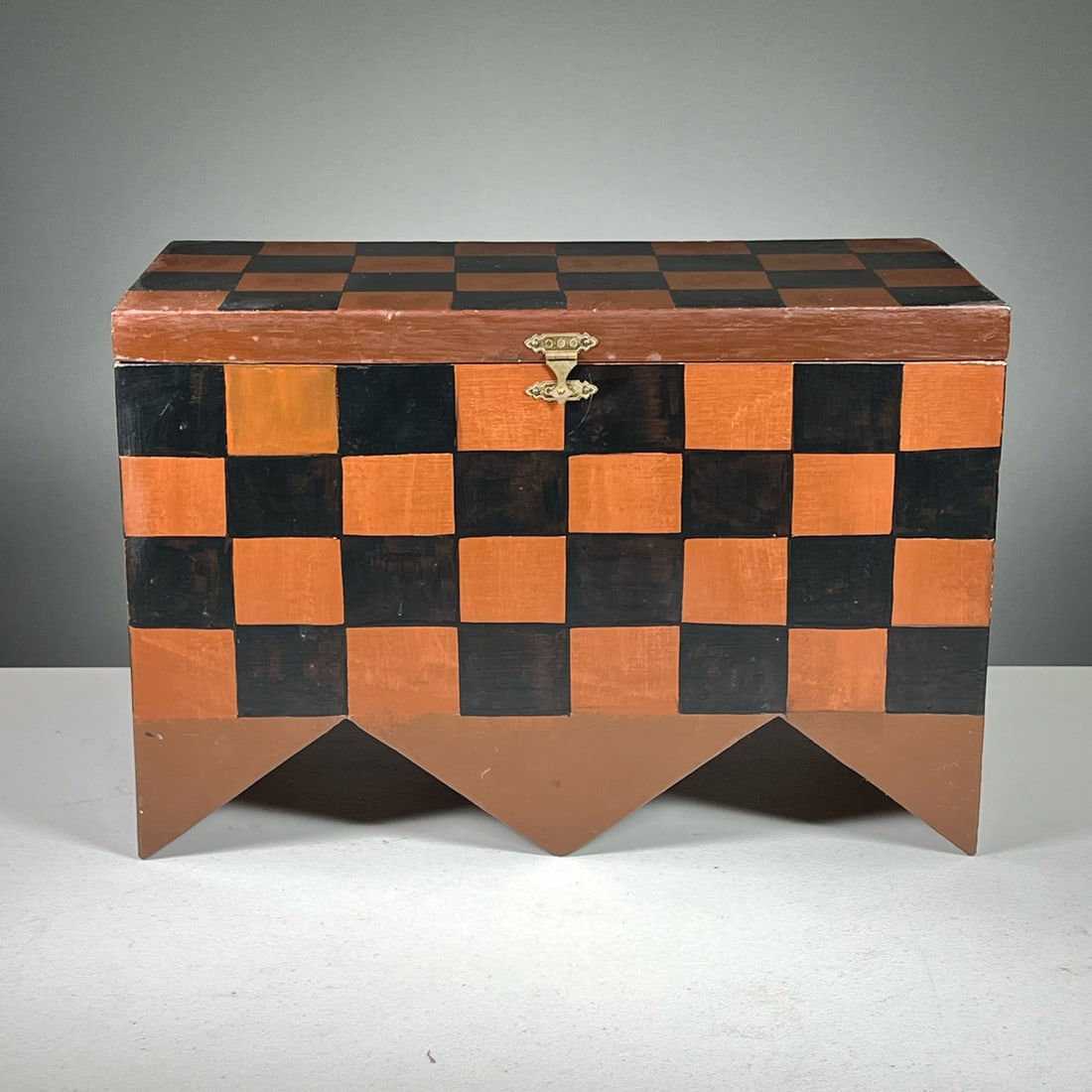 POLYCHROME DECORATED BOX (1 of 7)