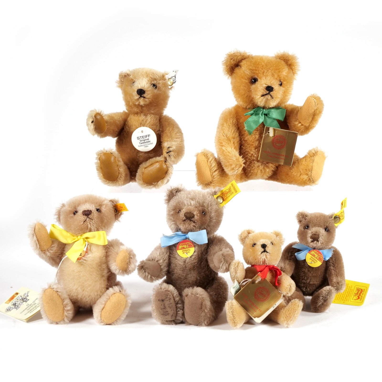 (6pc) STEIFF BEARS: All with tags - w. 5 x h. 8 in. (largest) Provenance: Items from a Westchester, NY estate Inventory Code: 1K-602