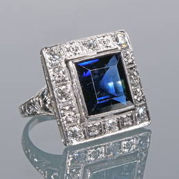 ANTIQUE SAPPHIRE &amp; DIAMOND RING