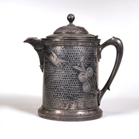 LARGE HAMMERED MERIDEN SILVERPLATE TANKARD