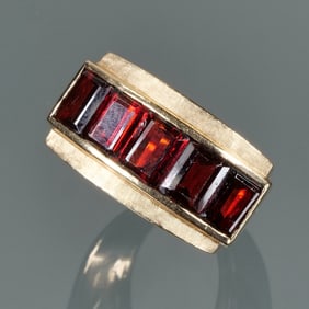 GARNET & 14K GOLD RING