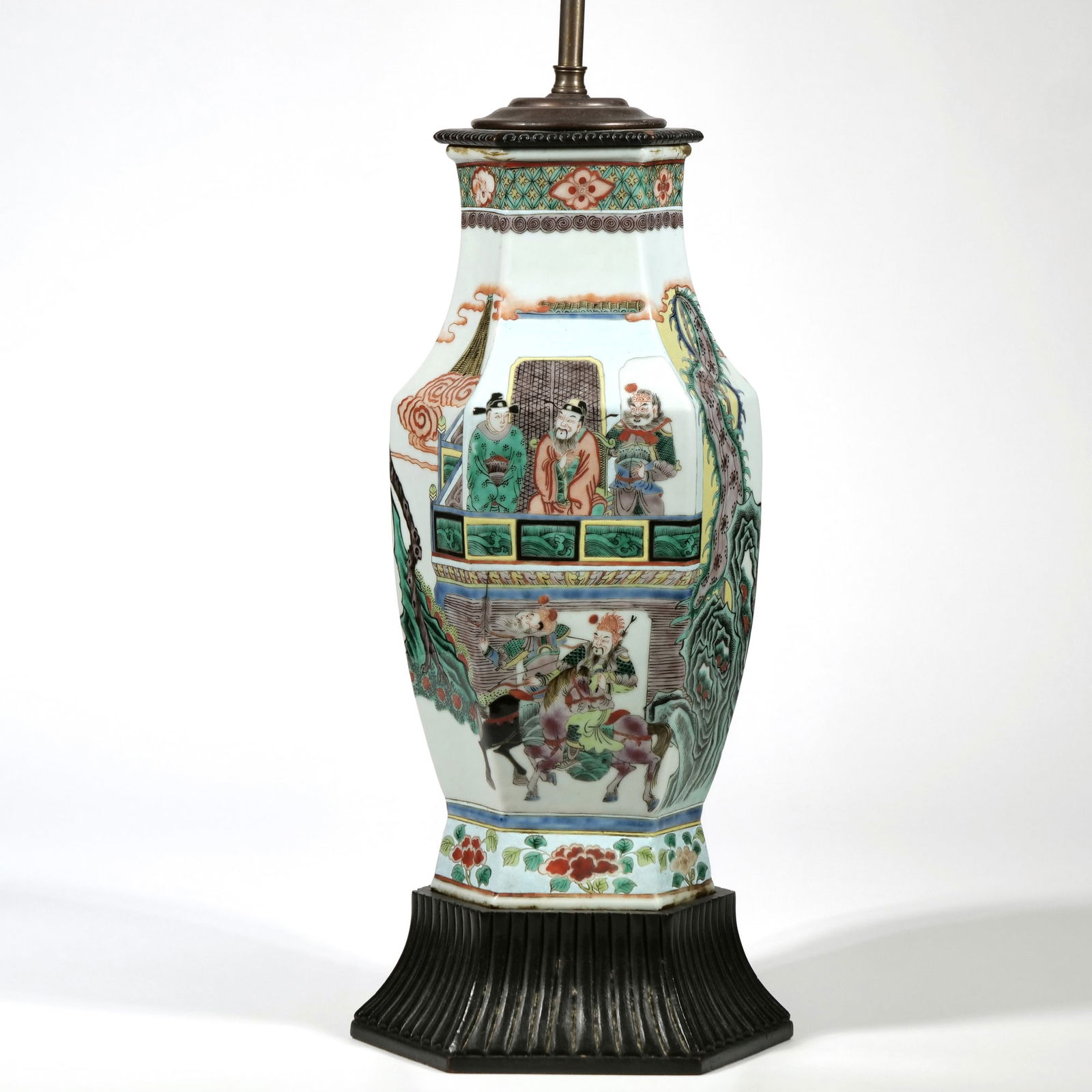 A CHINESE FAMILLE VERTE HEXAGONAL LAMP (1 of 20)