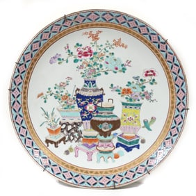 MONUMENTAL CHINESE FAMILLE ROSE CHARGER