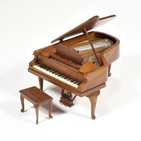 RALPH PARTELOW MINIATURE GRAND PIANO