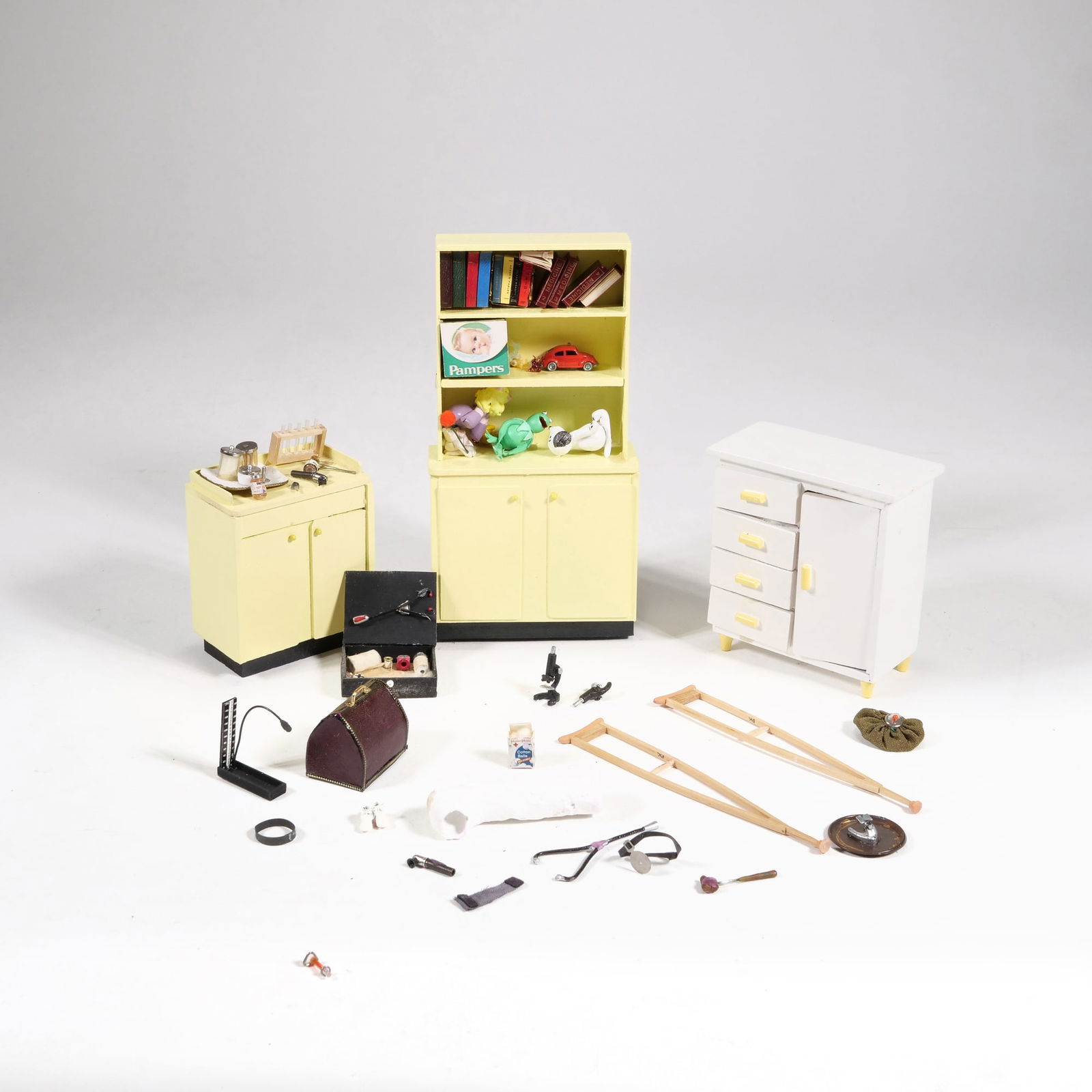 DOLLHOUSE DOCTOR'S OFFICE GROUP (1 of 8)