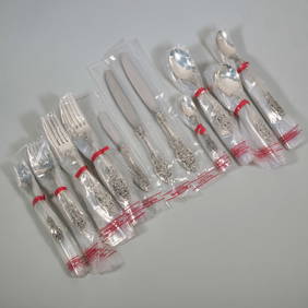 (252pc) REED & BARTON STERLING FLATWARE SERVICE (1 of 8)