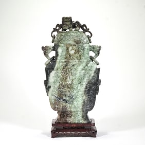 MONUMENTAL CHINESE CARVED AGATE VASE