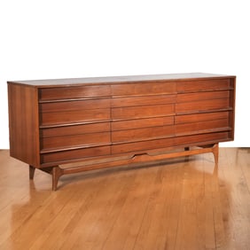 YOUNG FURNITURE MID-CENTURY CURVED TRIPLE DRESSER