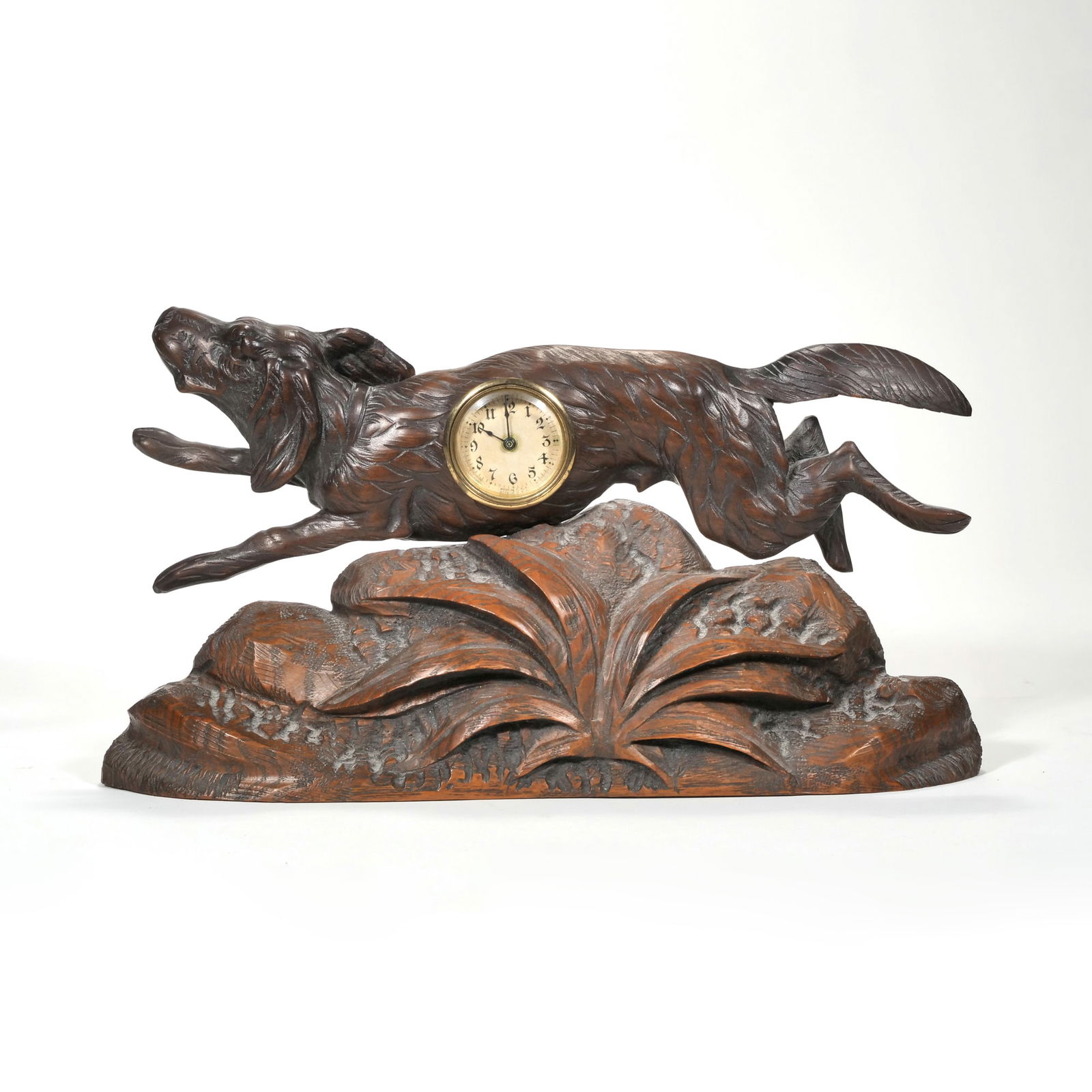 BLACK FOREST CARVED HUNTING DOG-FORM CLOCK (1 of 10)