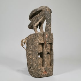 CARVED AFRICAN MASK