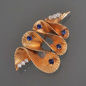 DIAMOND, SAPPHIRE, & 14K GOLD RIBBON FORM PIN
