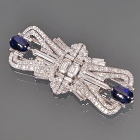 ART DECO BURMESE SAPPHIRE, DIAMOND & PLATINUM CLIP BROOCH