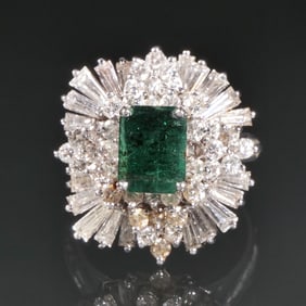 EMERALD, DIAMOND, & 14K WHITE GOLD COCKTAIL RING