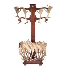 ANTLER MOUNTED COAT RACK / HALL TREE